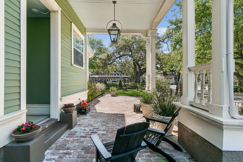 2727 St. Charles Ave 08
