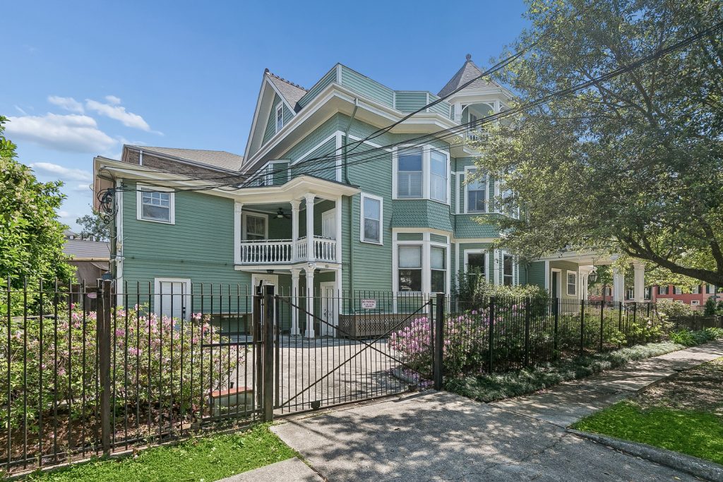 2727 St. Charles Ave 14