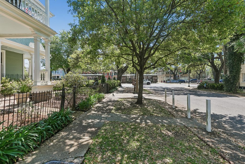 2727 St. Charles Ave 15