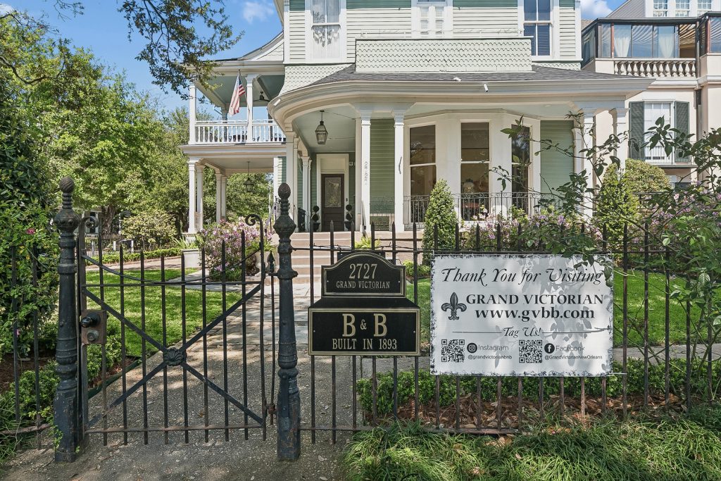 2727 St. Charles Ave 18