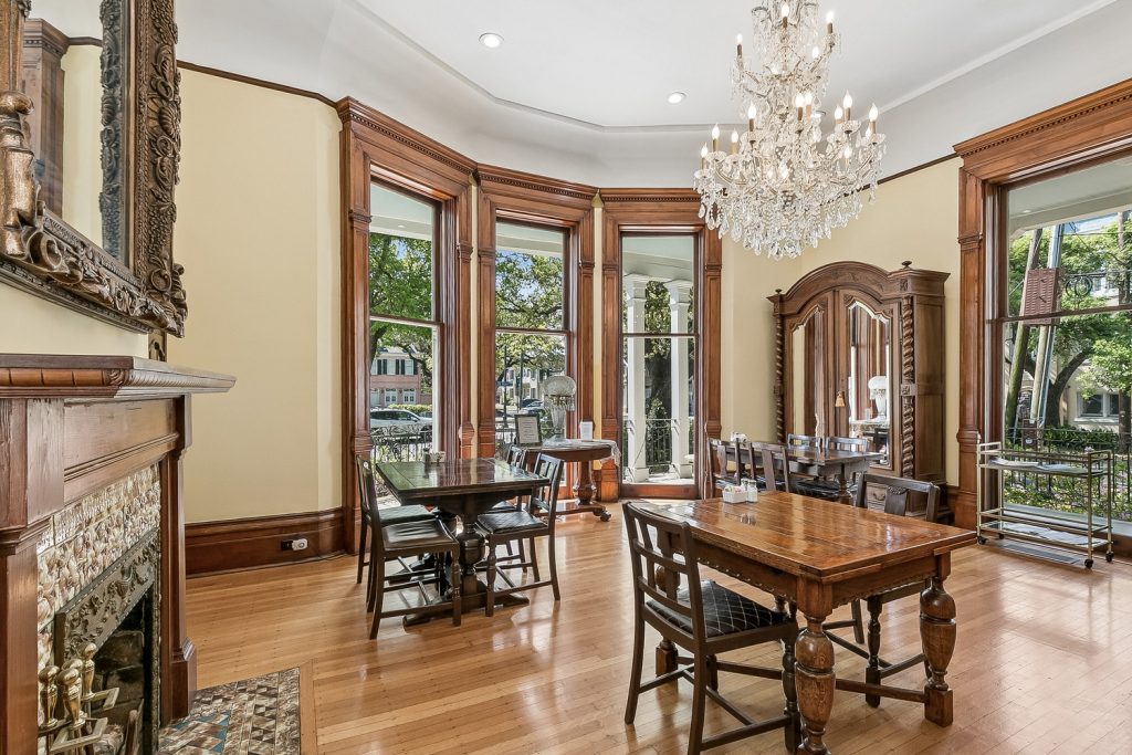 2727 St. Charles Ave 20
