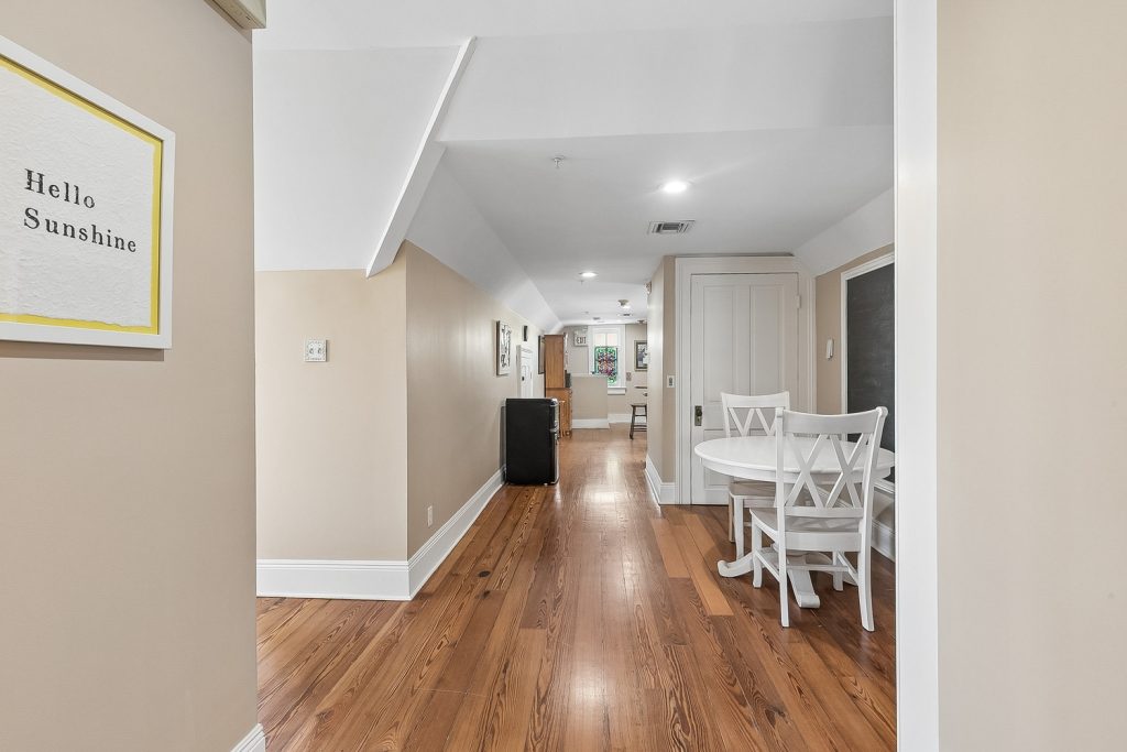 2727 St. Charles Ave 25