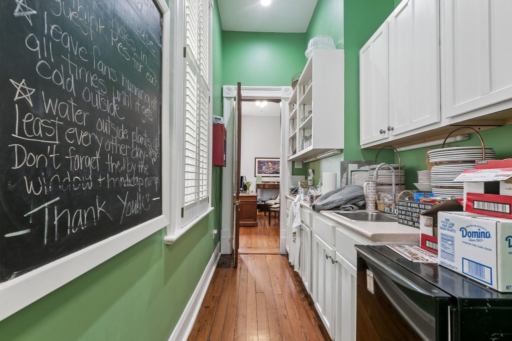 2727 St. Charles Ave 26