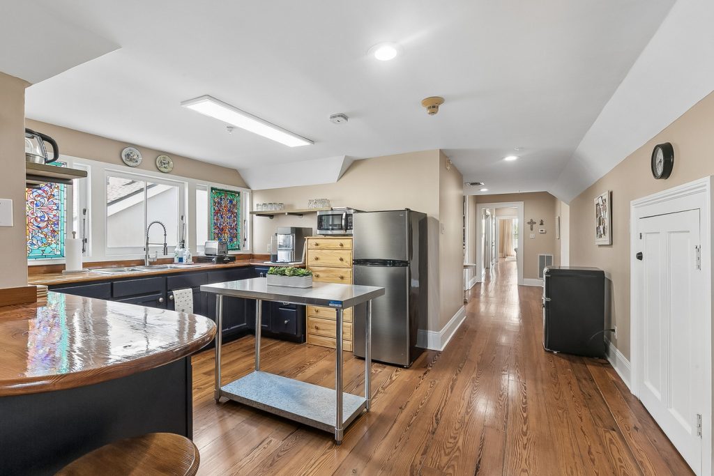 2727 St. Charles Ave 31