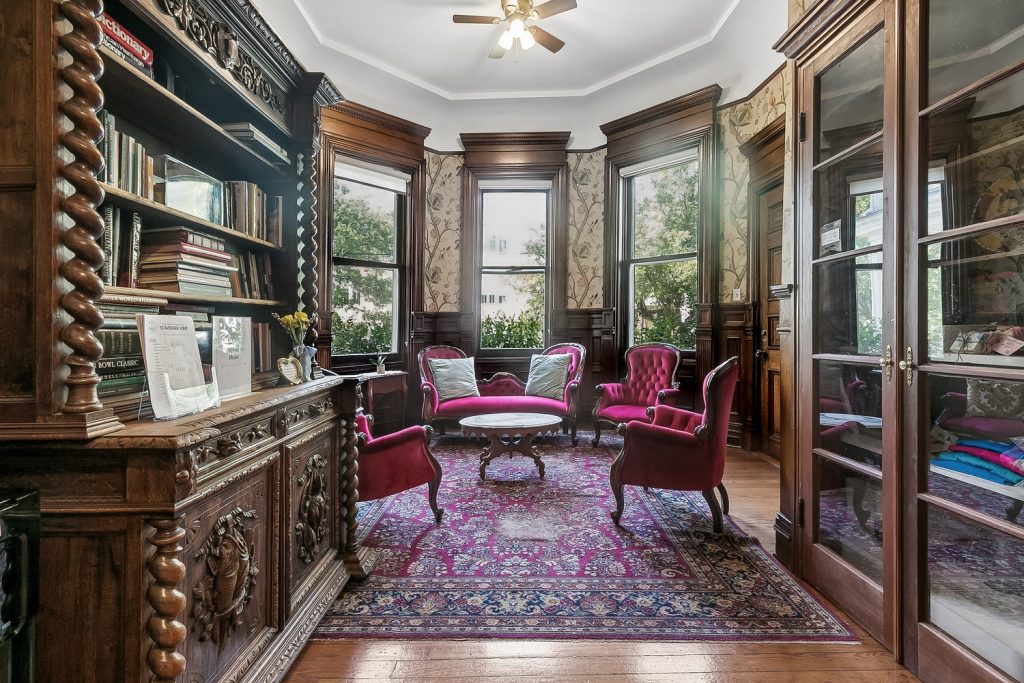 2727 St. Charles Ave 61