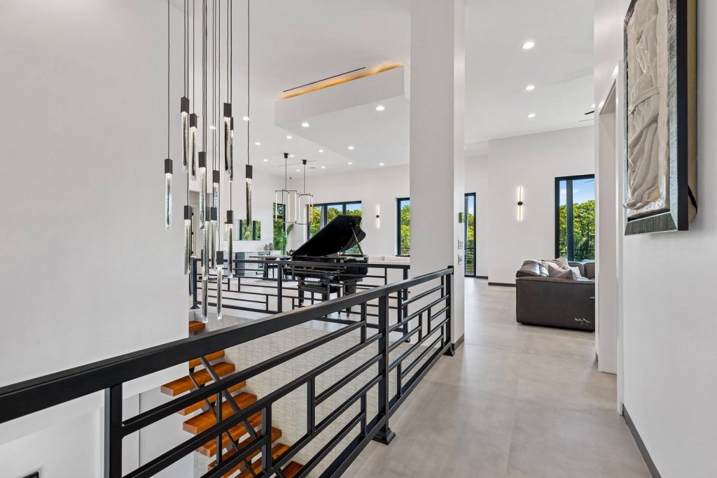 984 Marina Blvd interior