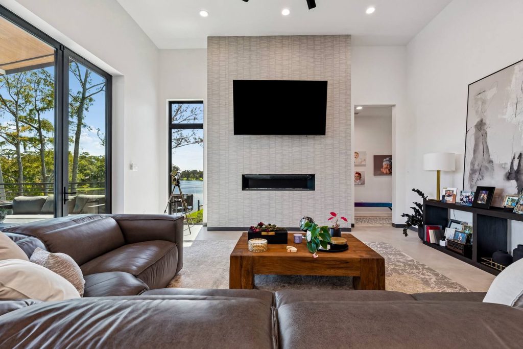 984 Marina Blvd interior