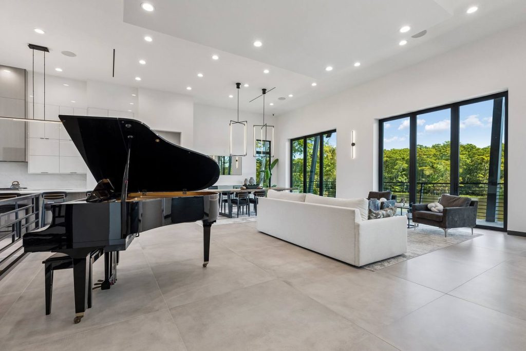 984 Marina Blvd interior