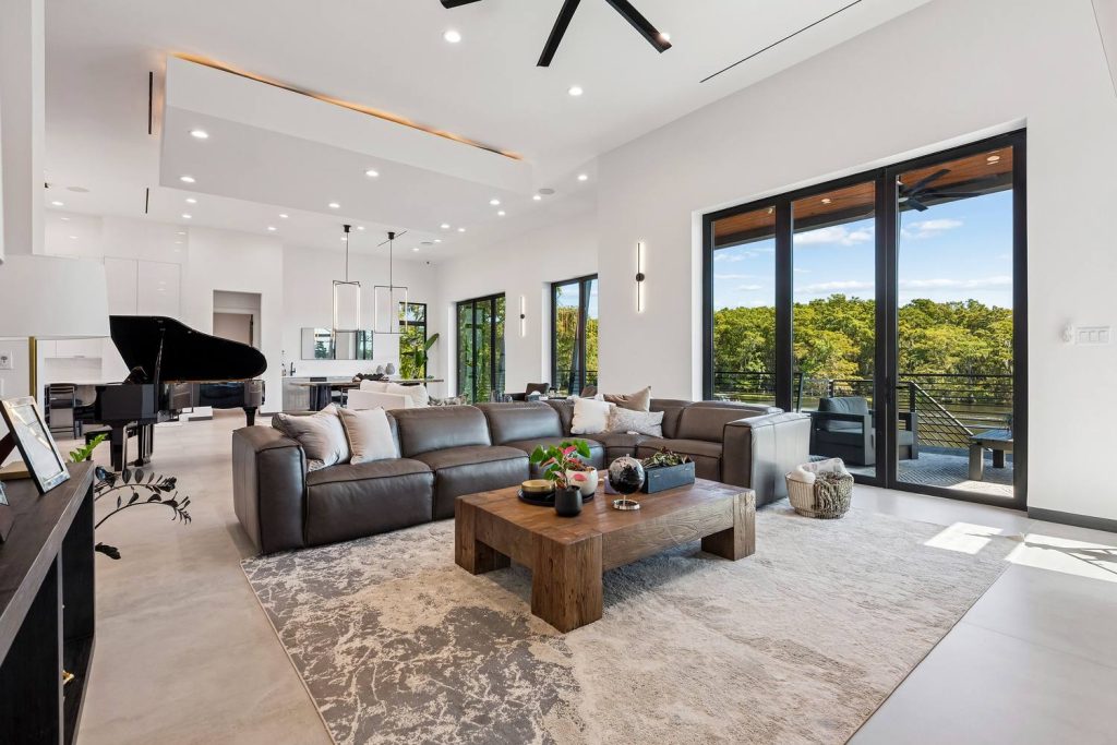 984 Marina Blvd interior