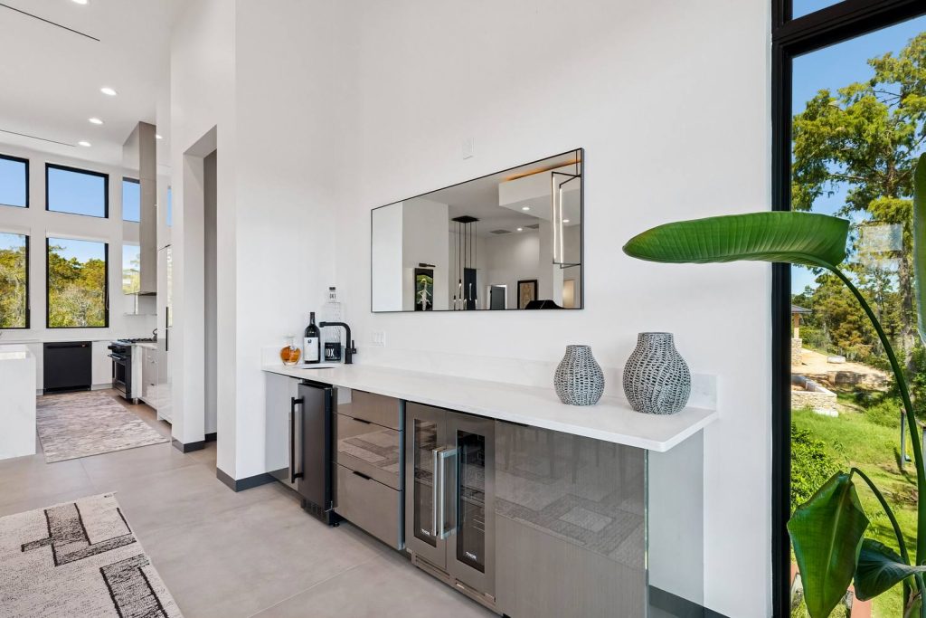 984 Marina Blvd interior