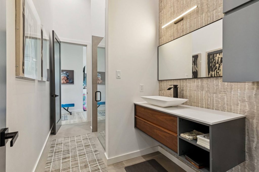 984 Marina Blvd interior
