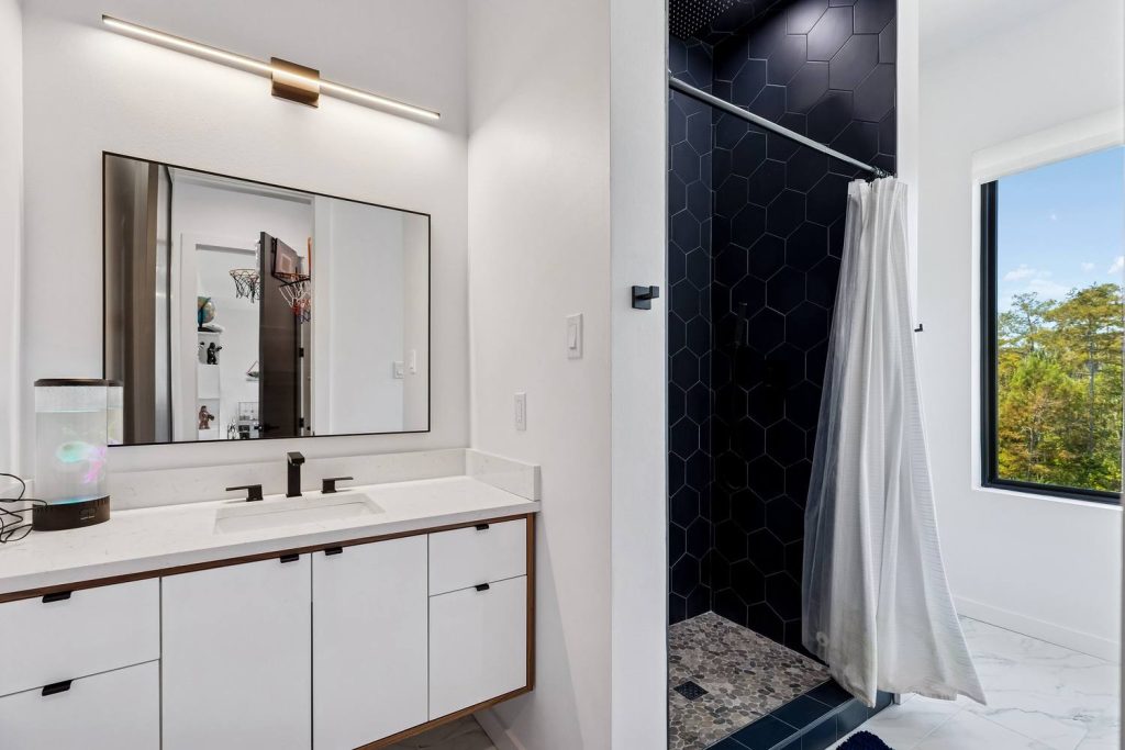984 Marina Blvd interior